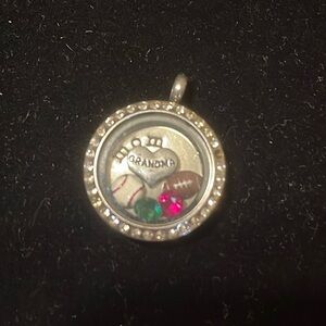 Oragami Owl Mom/Grandma Floating Charm Pendant